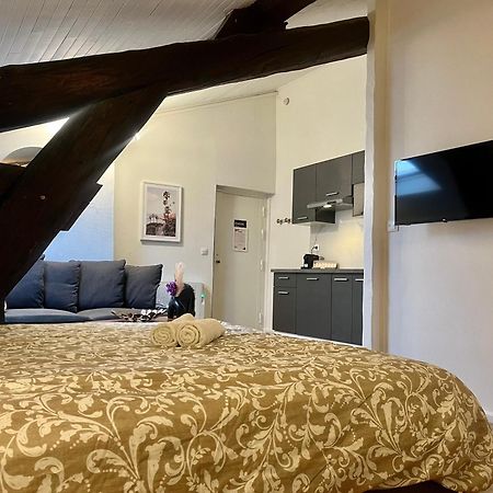 Suite Polkka Lyon Luaran gambar