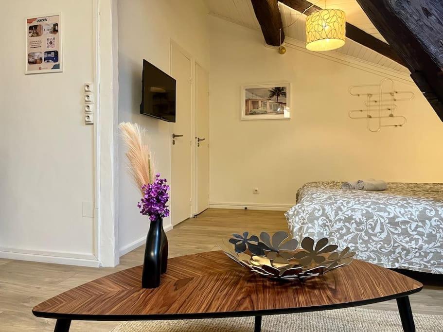 Suite Polkka Lyon Luaran gambar