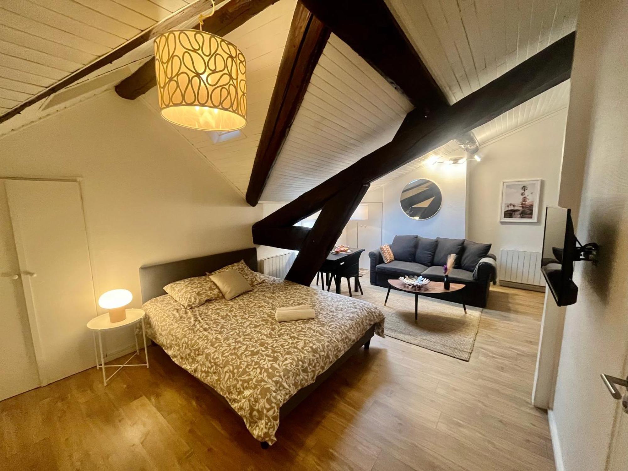 Suite Polkka Lyon Luaran gambar