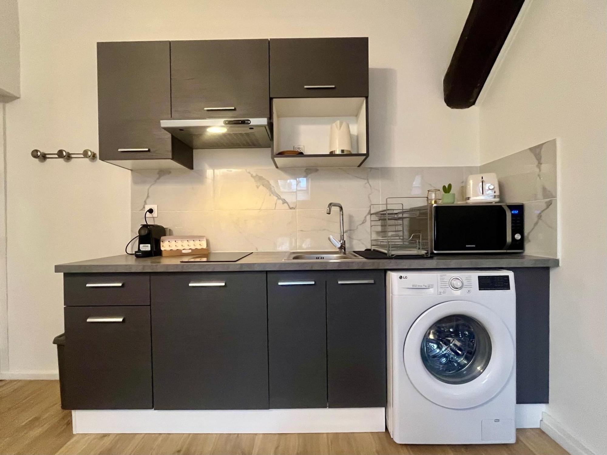Suite Polkka Lyon Luaran gambar